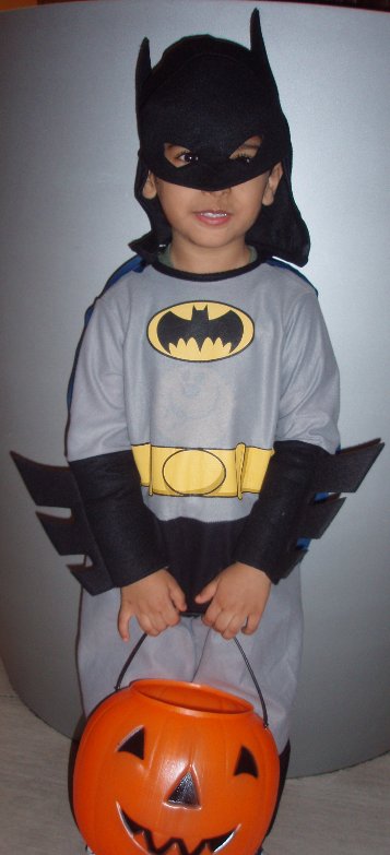 Nilu as Batman